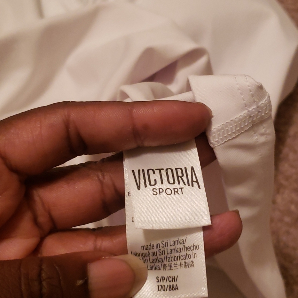 Victoria Secret Women's Sport White Tank - Picture 3 of 10